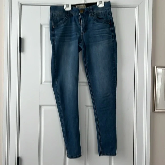 Democracy High Rise Blue Jeans with Natural Fading - Picture 2 of 5